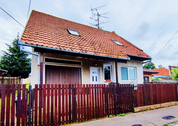 PREDAJ - TEHLOVÝ RODINNÝ DOM S GARÁŽOU V NZ